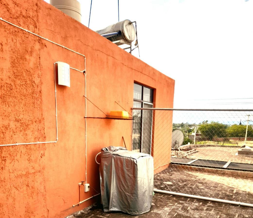 Suite amplia privada a 8 min del centro Aguascalientes Esterno foto